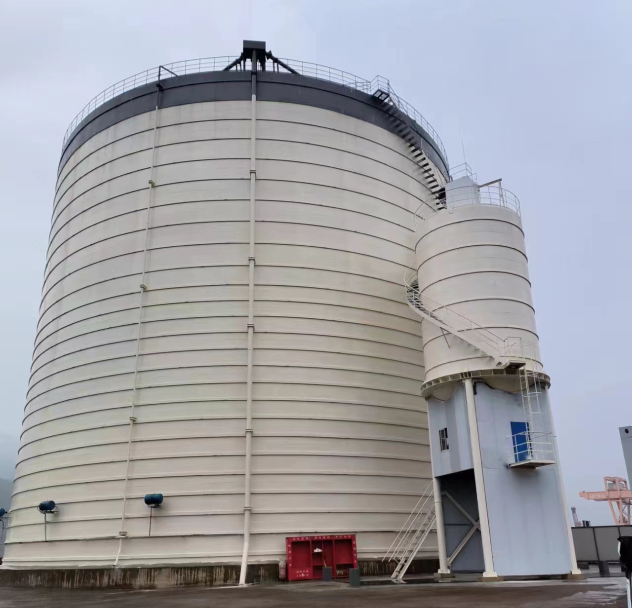 洛扎10万吨水泥钢板库